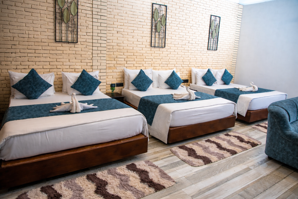 Super Deluxe Family Room