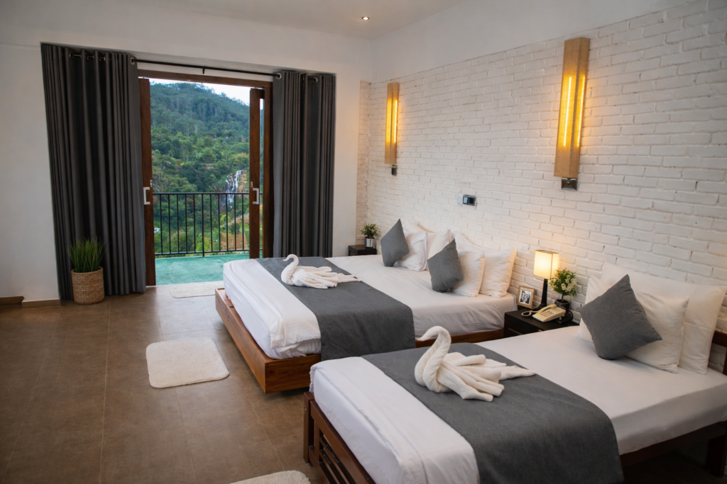 Superior Triple Room thumbnail 2