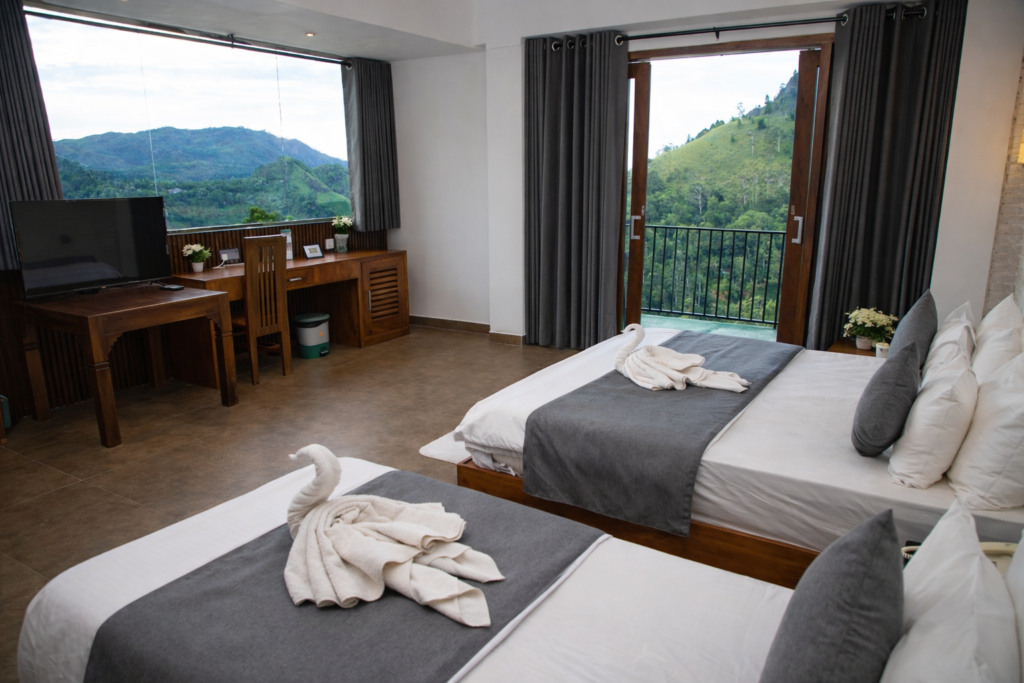 Superior Triple Room thumbnail 3