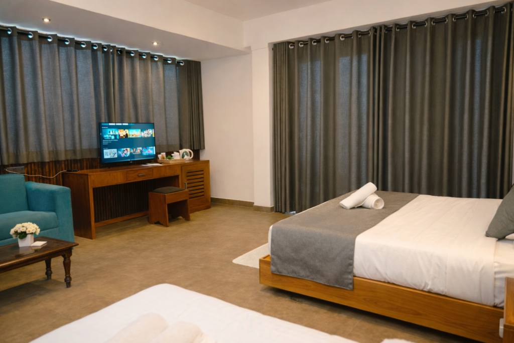 Superior Triple Room thumbnail 4