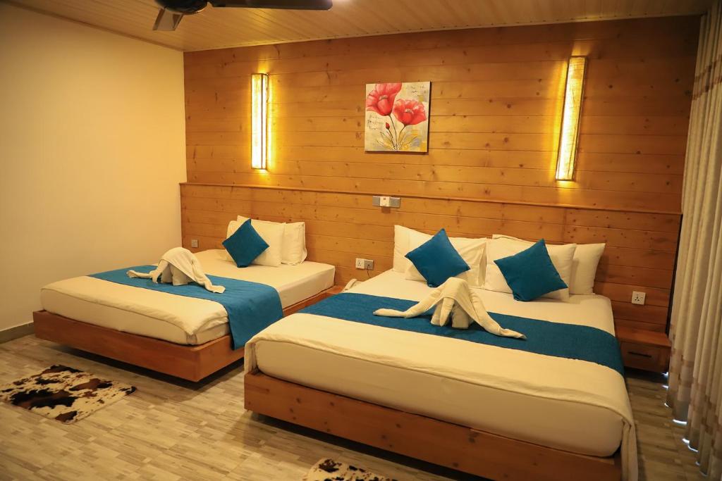 Deluxe Triple Room thumbnail 5