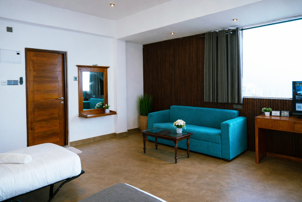 Superior Triple Room thumbnail 6