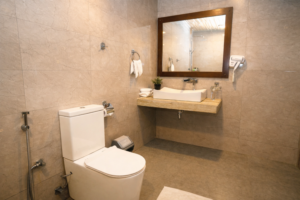 Deluxe Double Room thumbnail 9